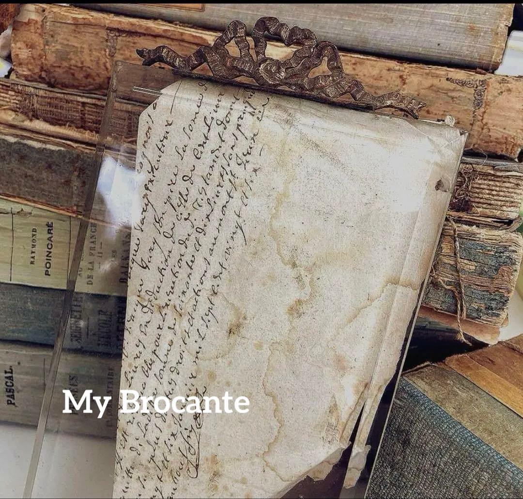 アンティーク雑貨 Old French glass ribbon frame.