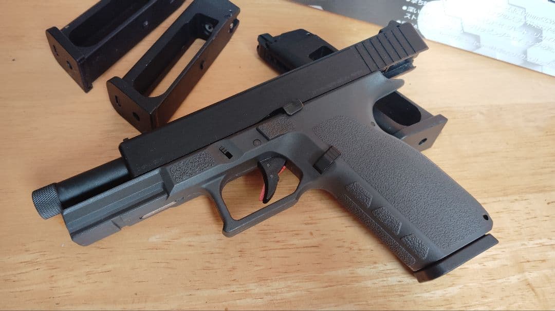 Carbon8 ストライカー9 マガジン2本付　中古美品