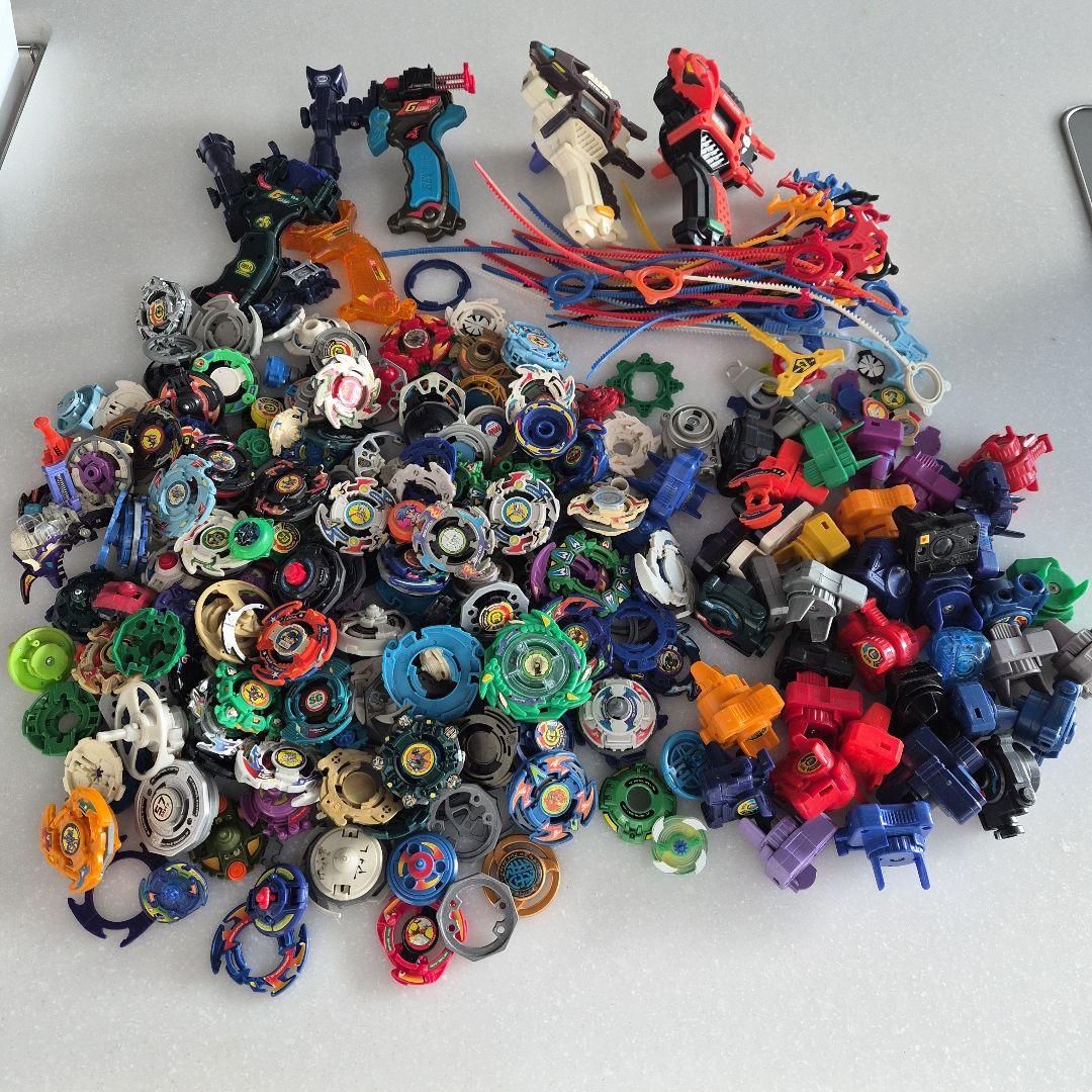 ベイブレード まとめ売り 大量 セット 初期？ 古いもの 色々 ジャンク扱い