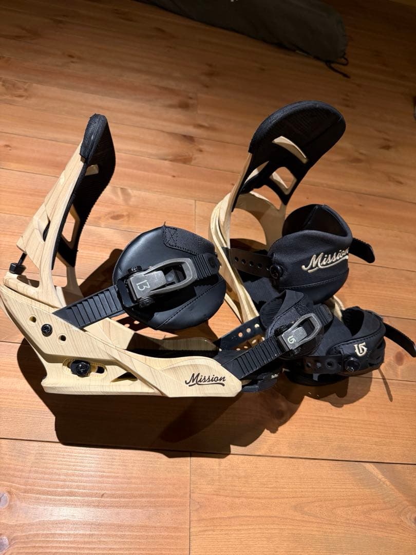 Burton ビンディング / バイン Mission 木目