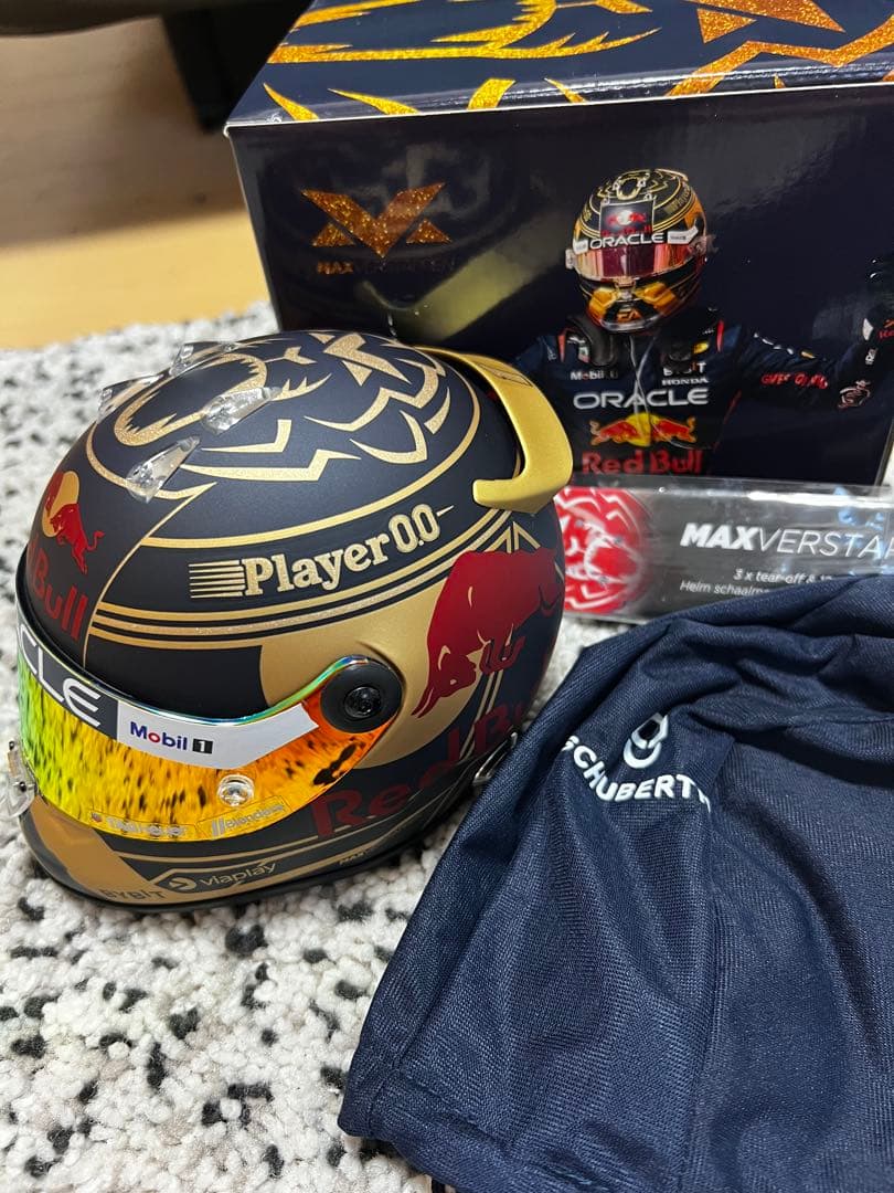 美品 1/2 マックス・フェルスタッペン 2023 Wチャンピオン ヘルメット
