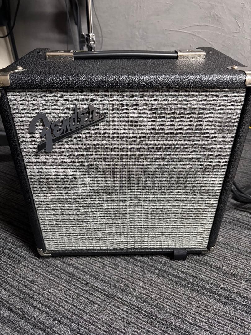 Fender Rumble 15 V3 ベース用アンプ