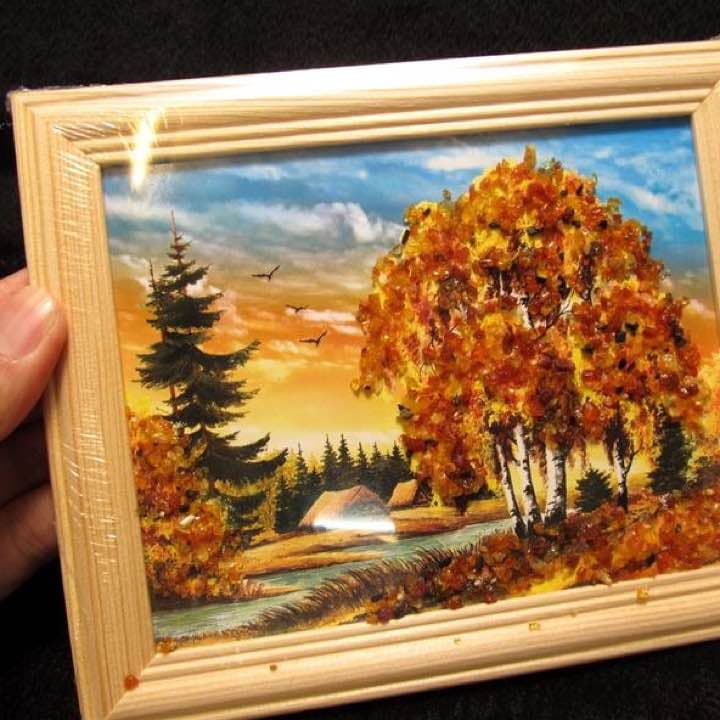 A2★特選一品★ 額縁付き絵画【バルト海産天然アンバー琥珀装飾使用】❤️