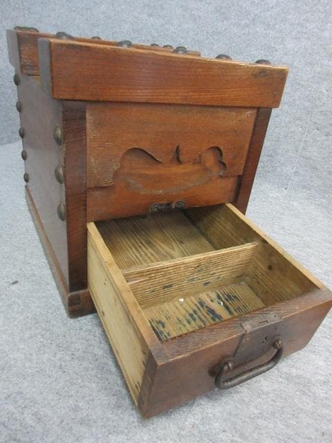 時代物木製欅製銭箱 [B26976]