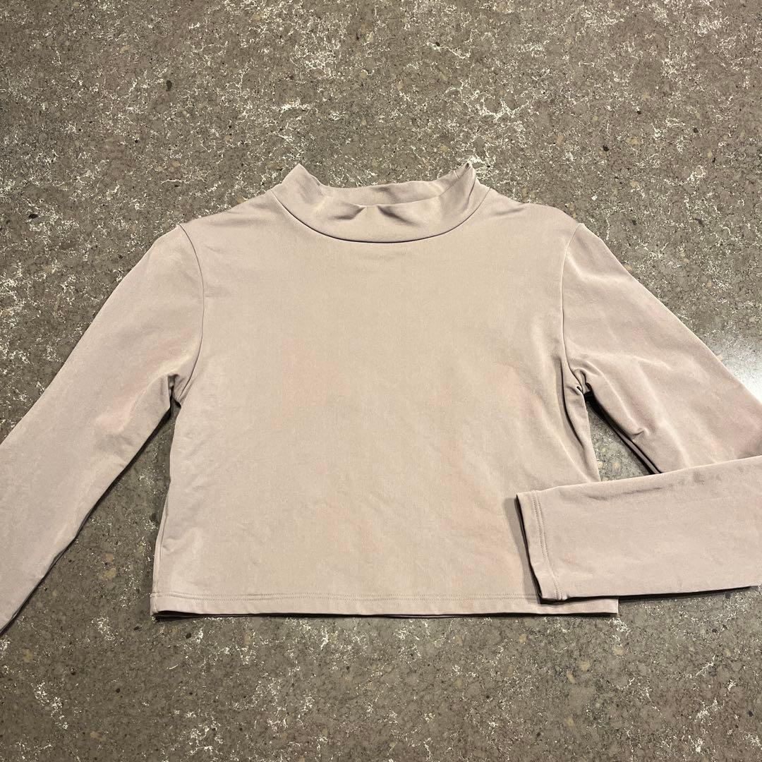 ヨガ　suria ハイネック トップス