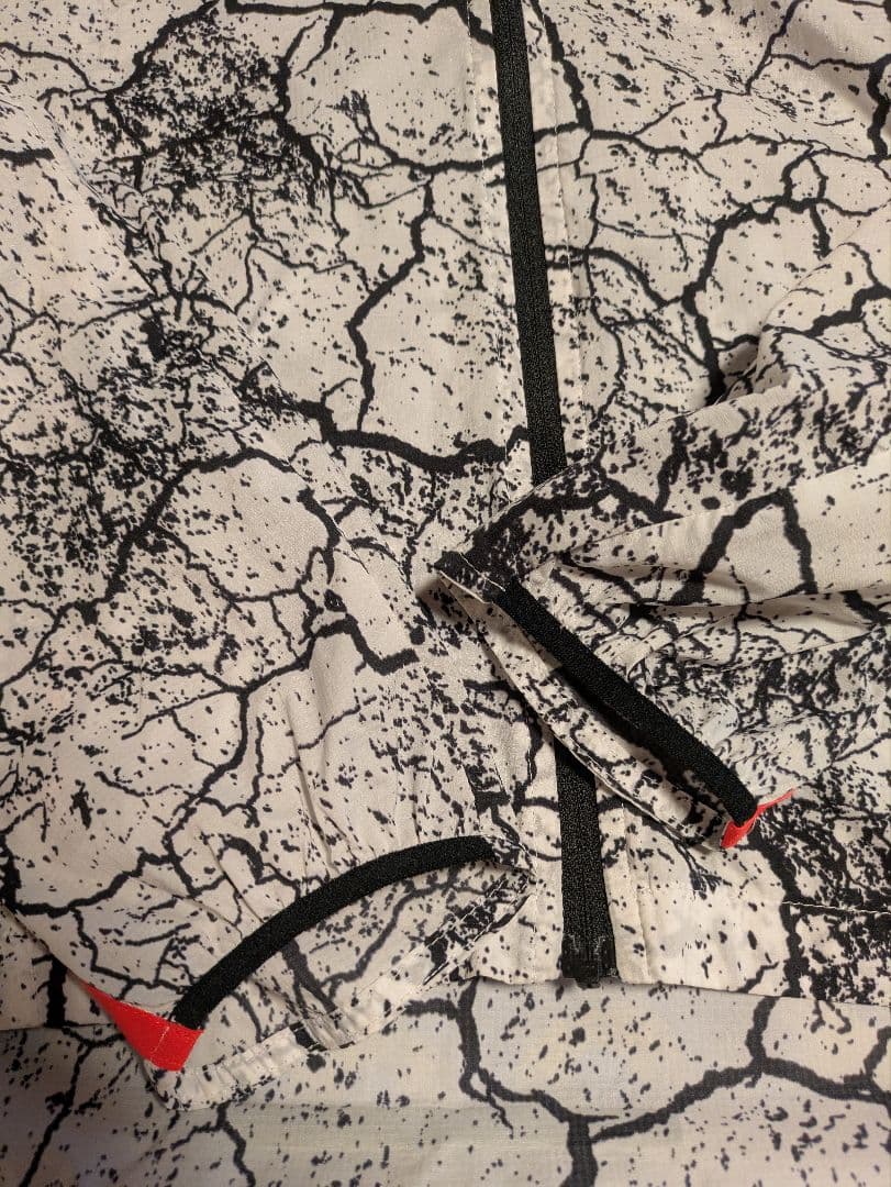 激レア　ナイキ　エンチャントインポッシブリーライトジャケット メンズ　L