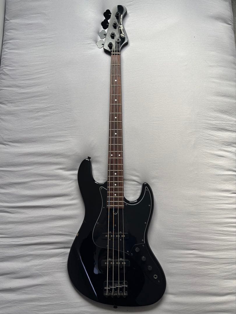 Bacchus ジャズベース Universe Series 限定カラー