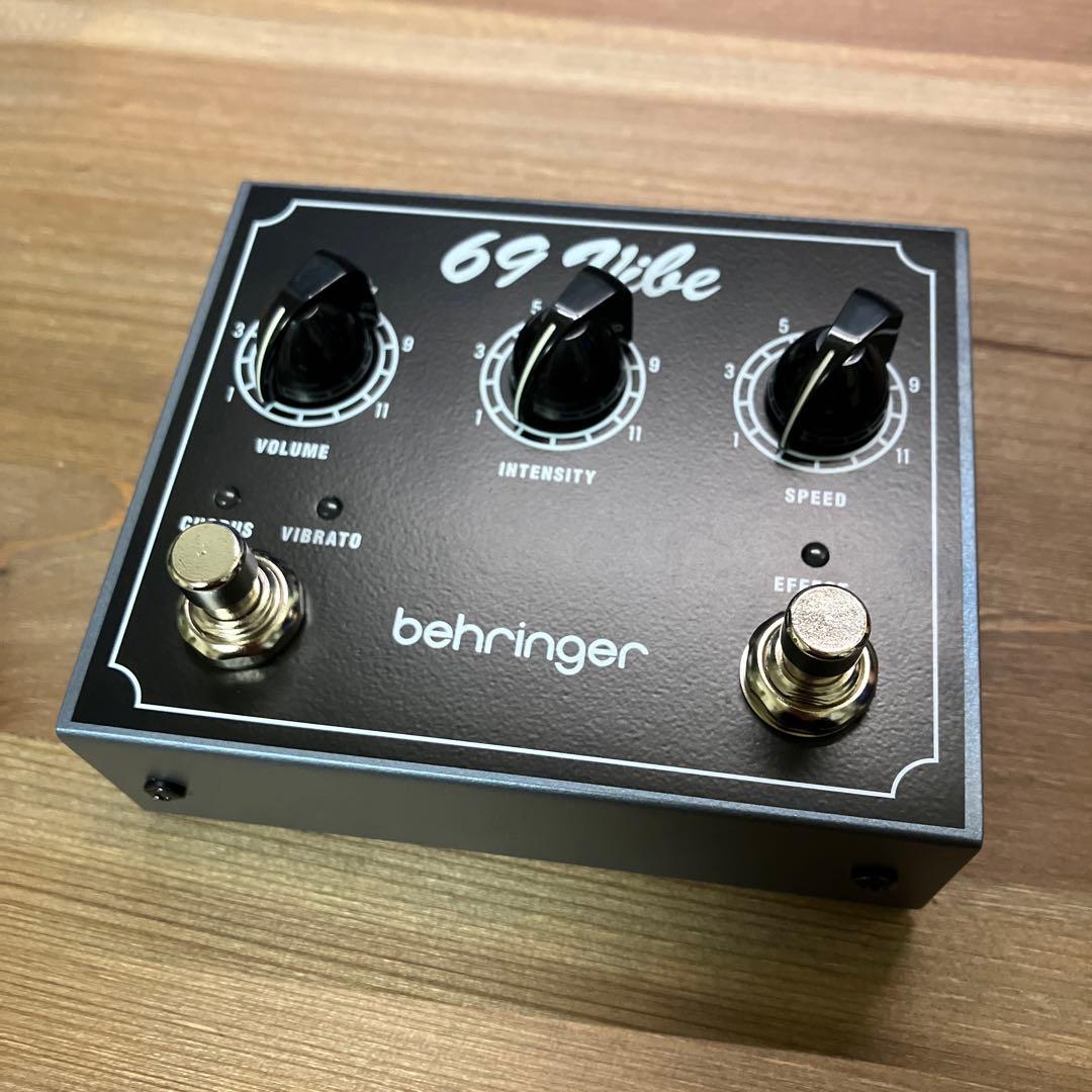 ギター BEHRINGER 69 VIBE