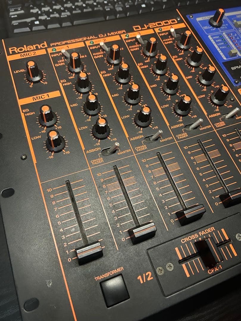 Roland DJ-2000 DJミキサー