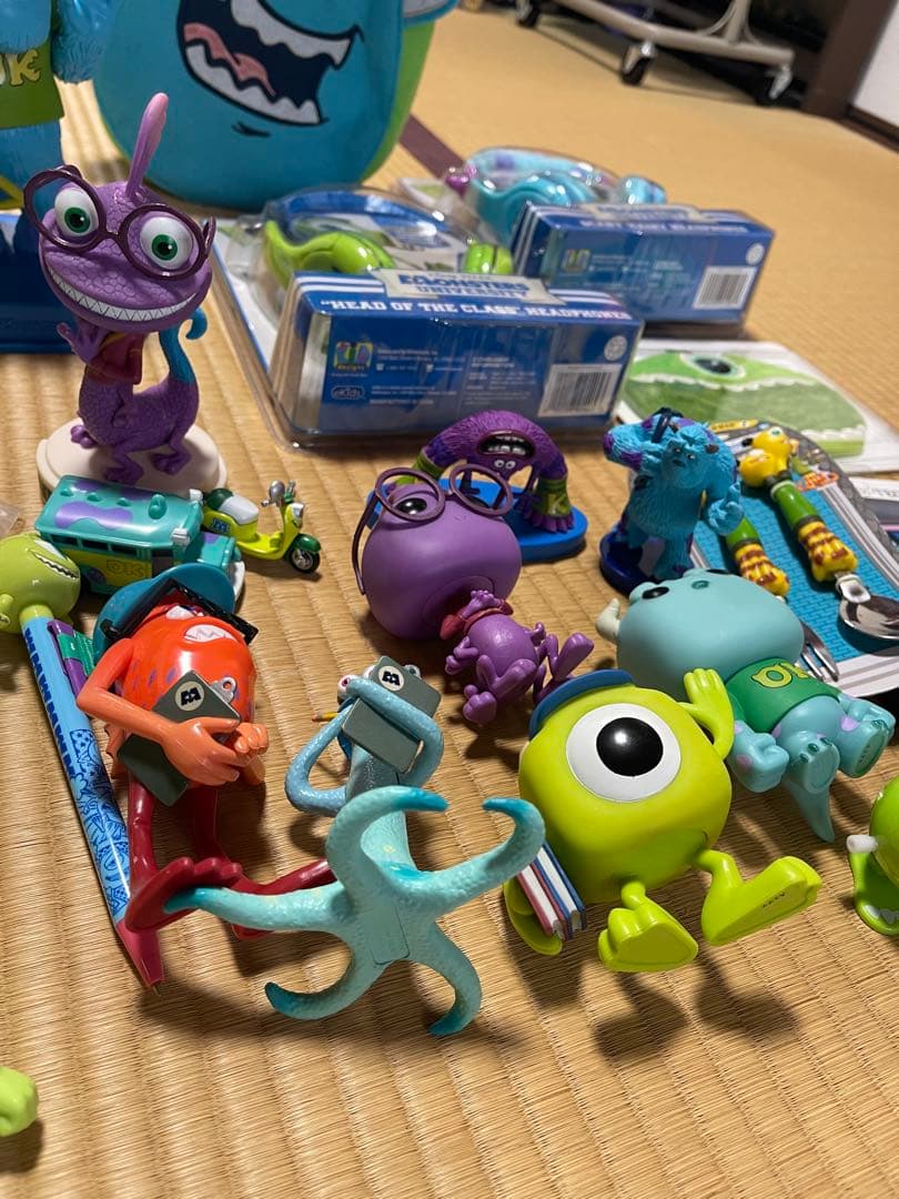 モンスターズインク　MU ディズニー　マイク　サリー　フィギュア　おまとめ