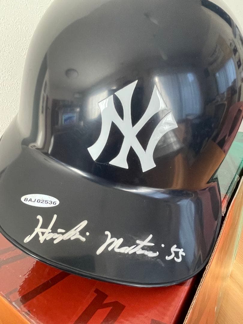 松井秀喜 直筆サイン入り ヤンキースヘルメット　証明書付き