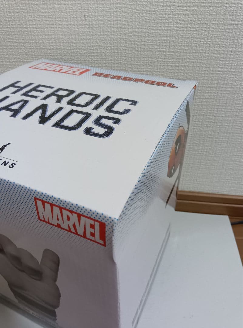マーベル　1/1スケール ヒロイックハンド デッドプール　フィギュア