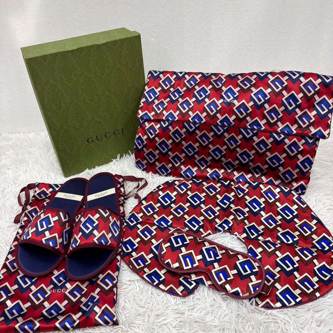 【箱付き】GUCCI とラベルセット　スリッパ L アイマスク　バッグ