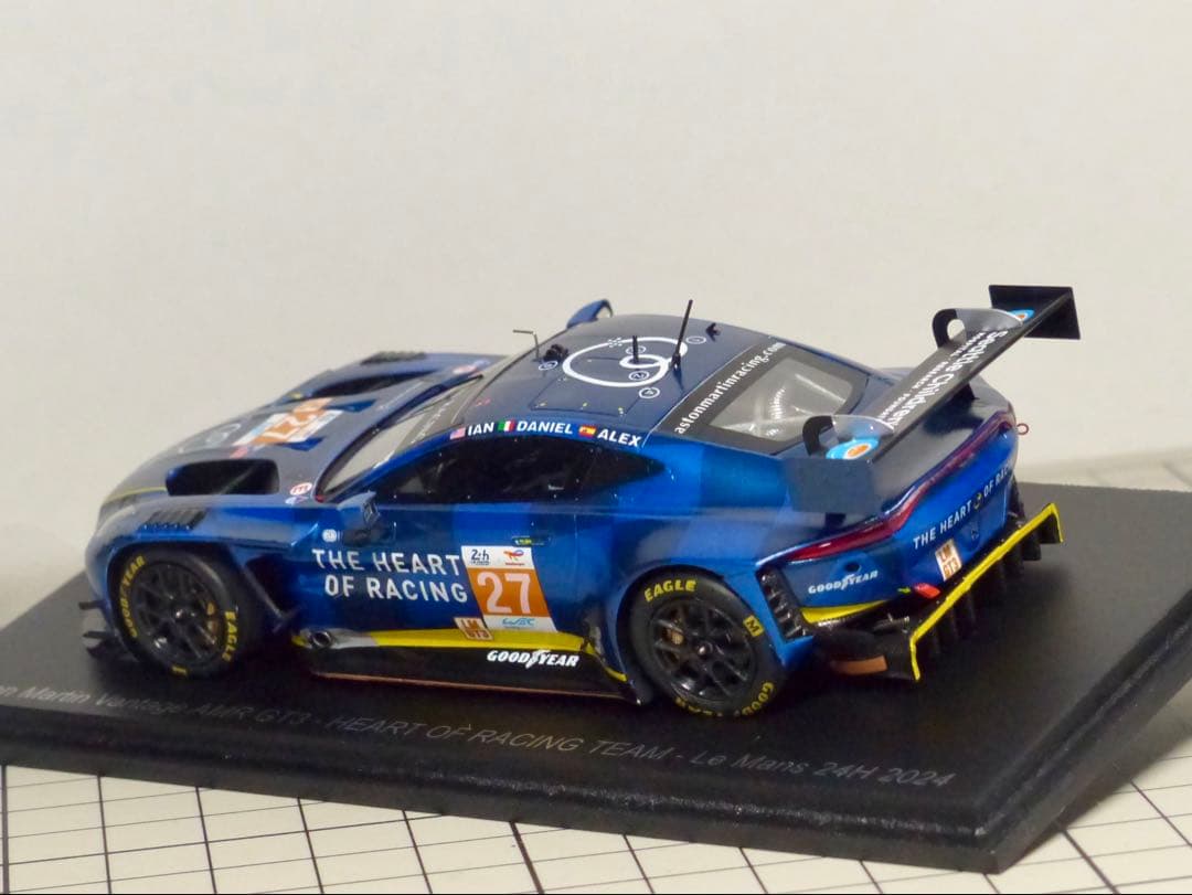 スパーク spark 43 heart of racing アストンマーティン