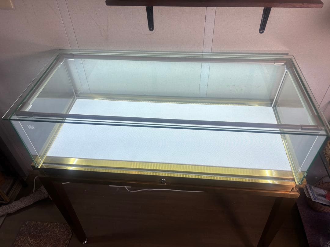 カウンター型LED照明&引き出し付きガラスジュエリーショーケース②