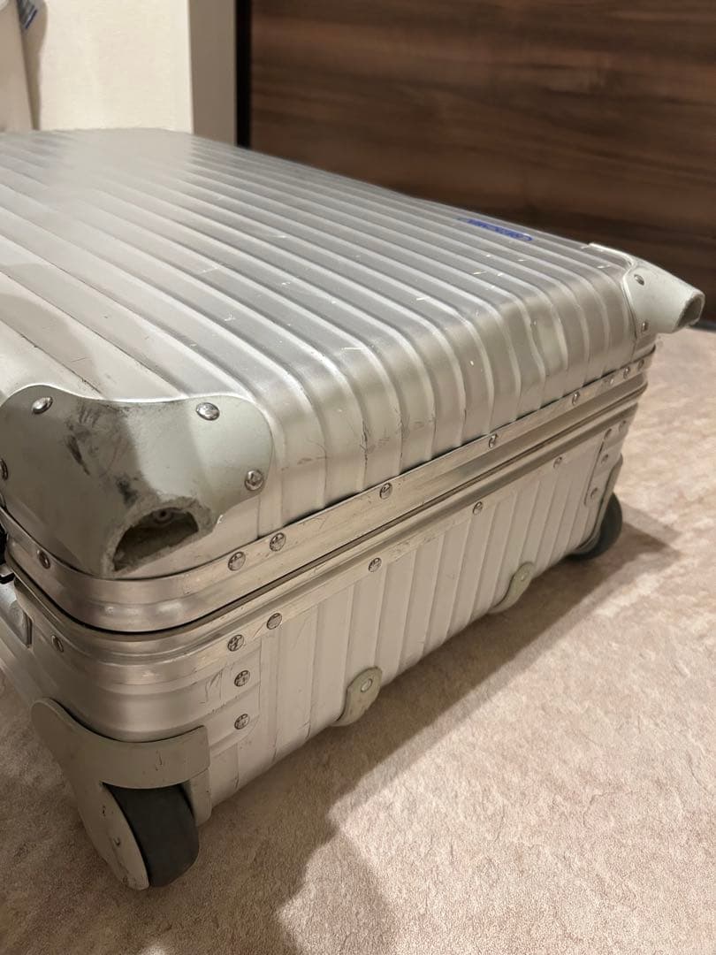 RIMOWA アルミニウム製キャリーケース