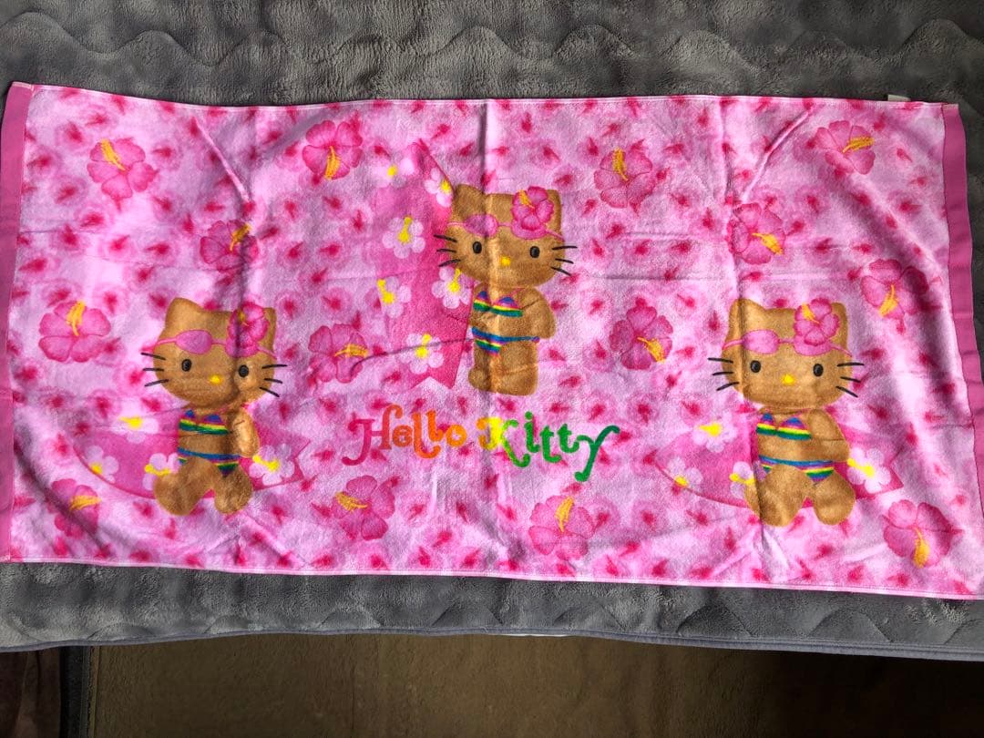 サンリオ　ハローキティ　バスタオル　ビーチボール　ビーチマット　ナップサック