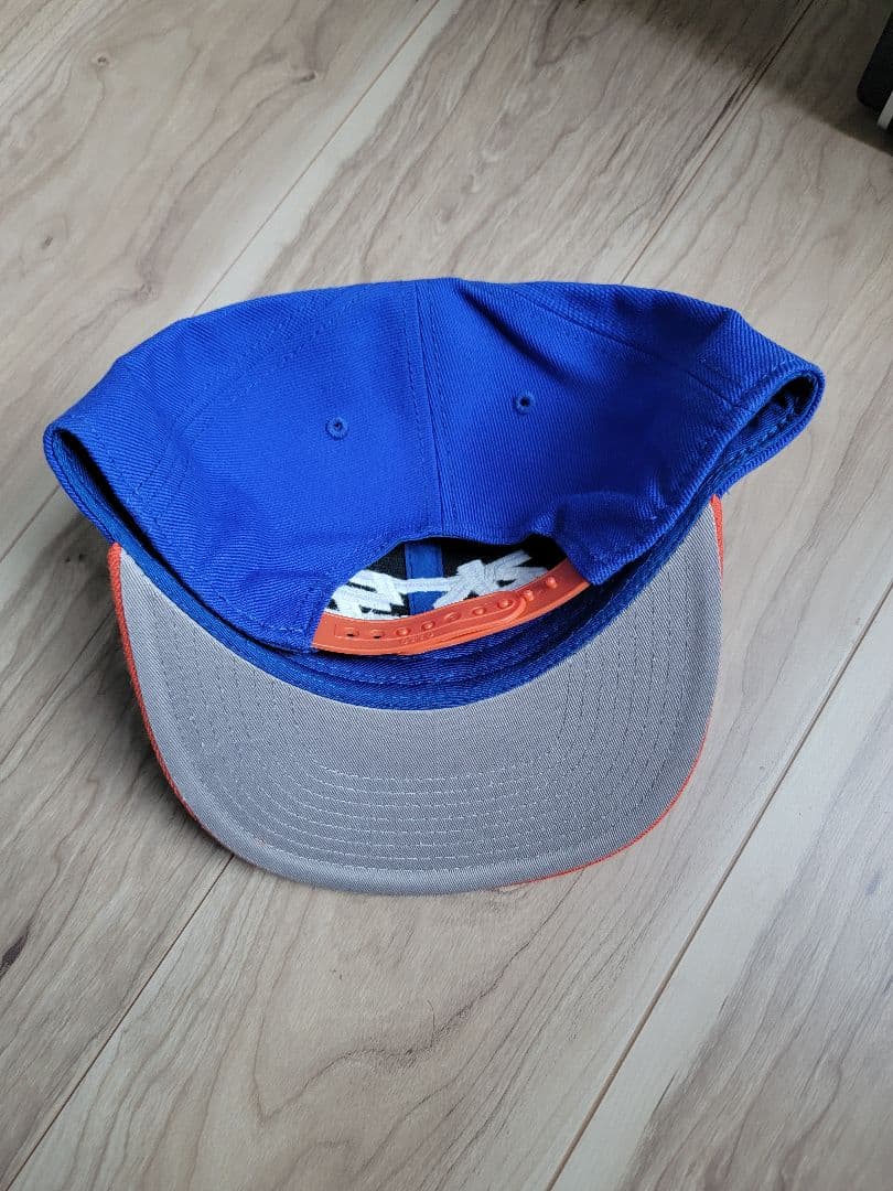 ウナギ・サヤカ XLイエローパーカー・キャップセット