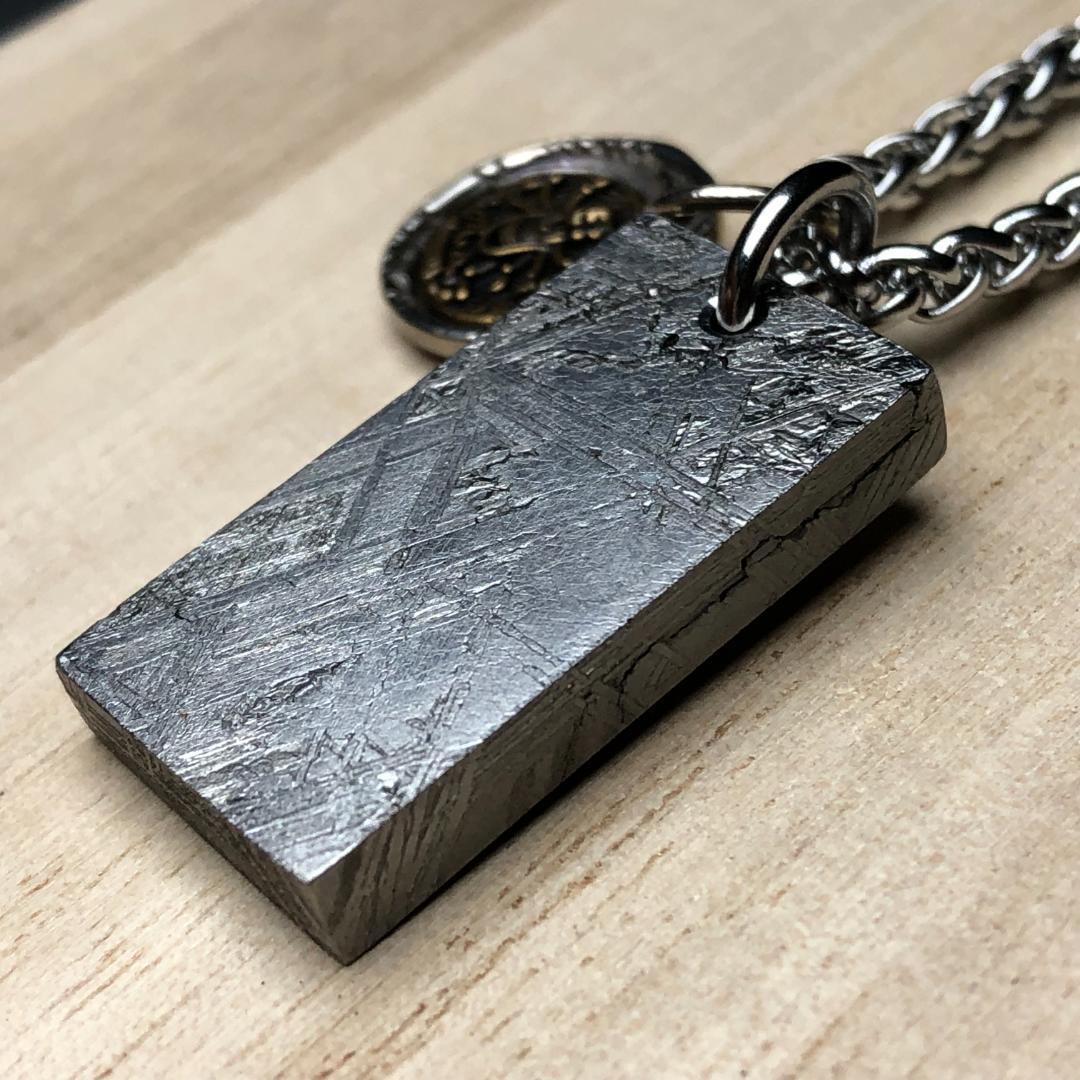 隕石　ムオニオナルスタ隕石　 ペンダントトップ　重さ約20ｇ
