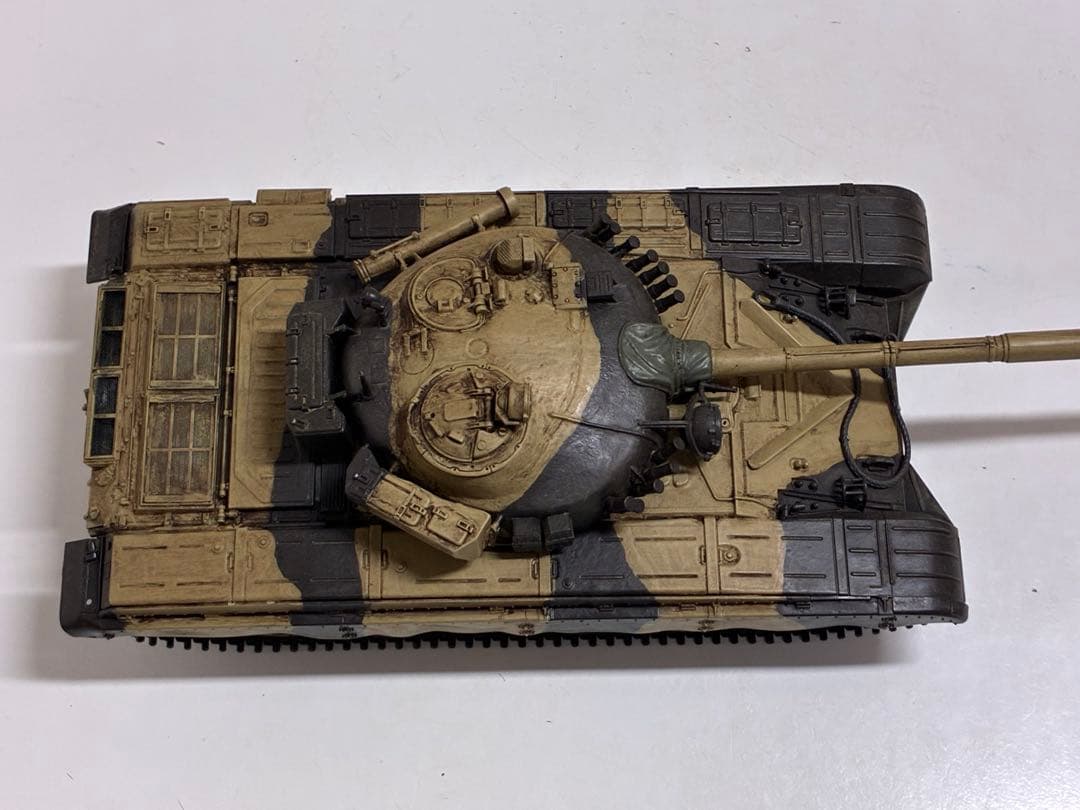 タミヤ　1/35 T-72M1 戦車　完成品　模型　戦車　プラモデル　イラン