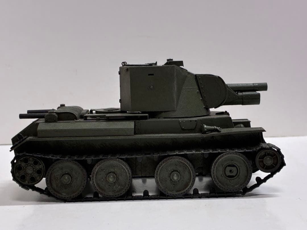 タミヤ　1/35 BT-42 完成品　戦車　模型　プラモデル　フィンランド