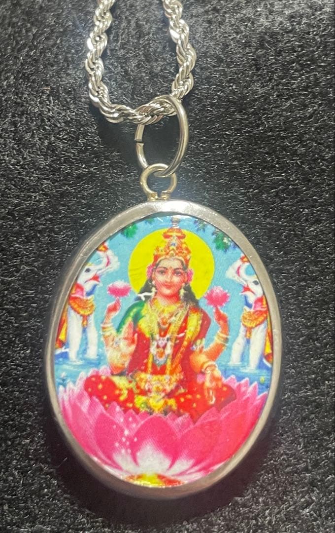 【新品】ハンドメイドオームペンダント　ラクシュミー　藤井風さん　クリシュナおまけ