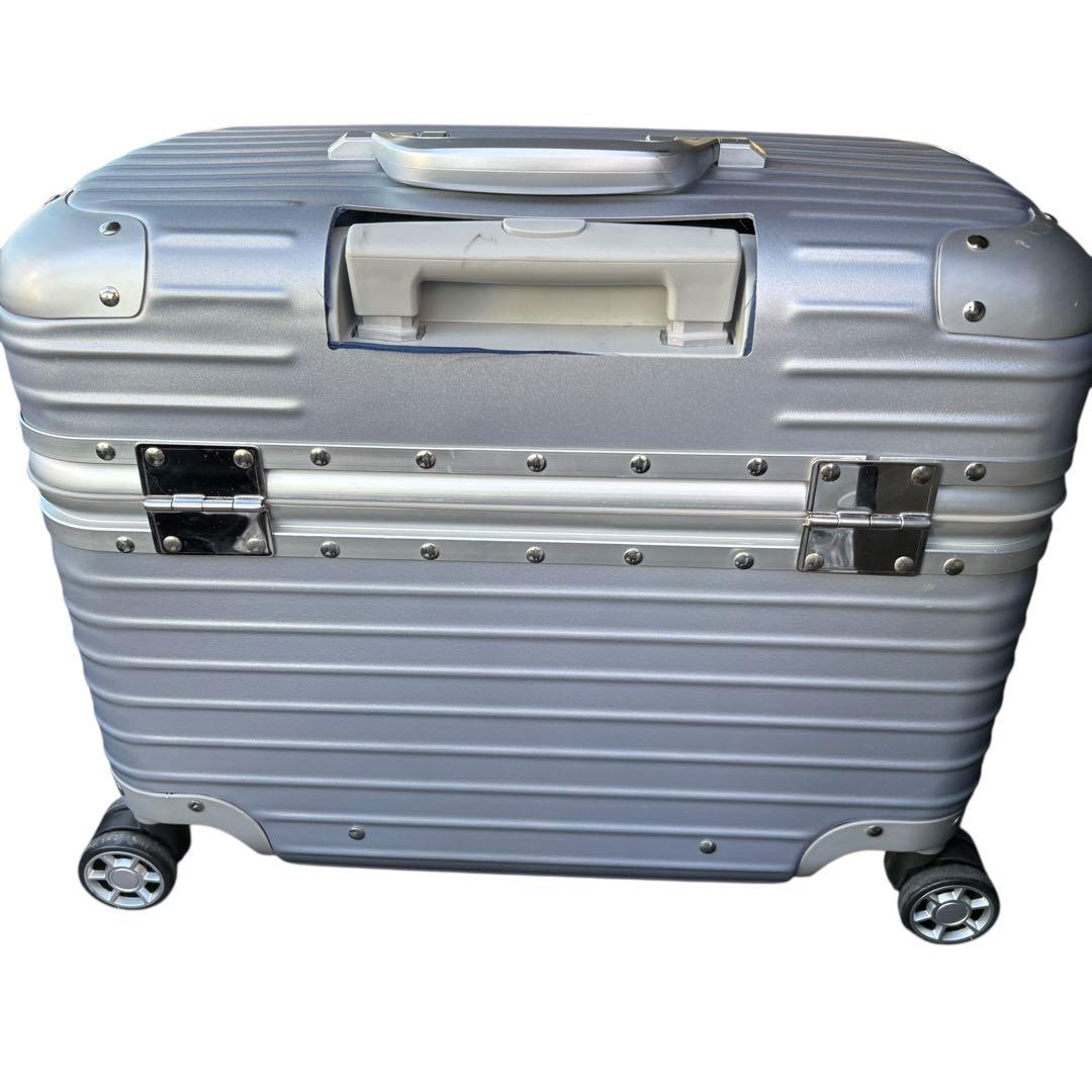 PILOT パイロット 機内持ち込み 4輪 スーツケース