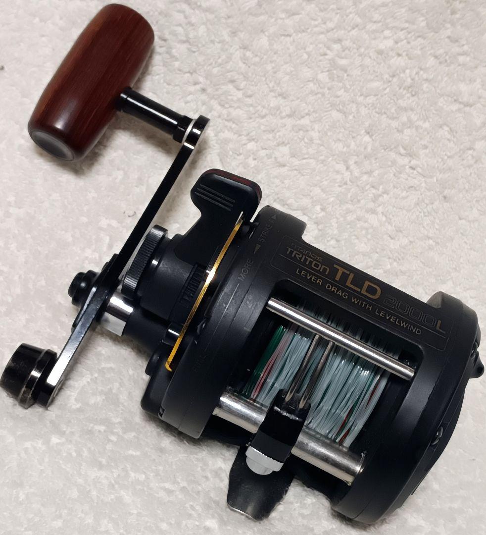 シマノトリトンTLD2000Lレバードラグ両軸リール