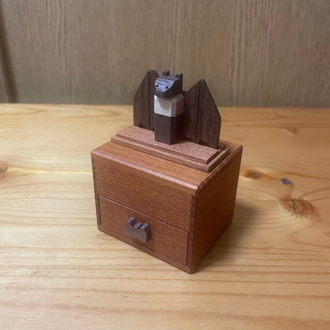 コウモリは考えている　からくり箱