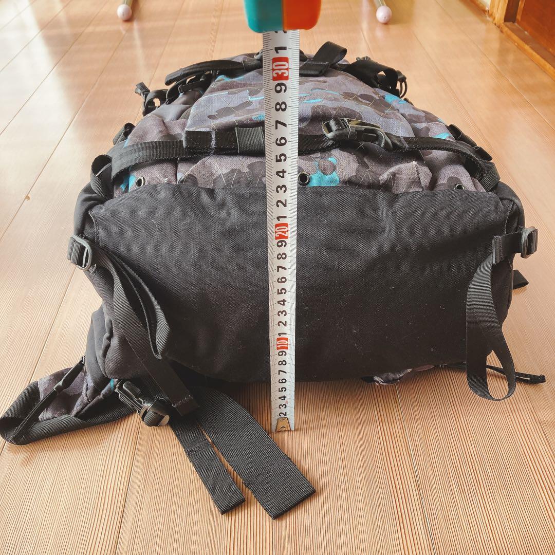 BURTON [AK] バックパック 28L