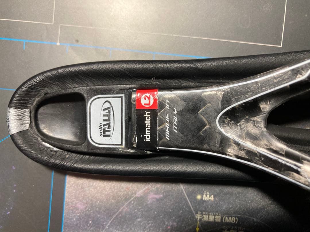 セライタリア　SLR カーボンサドル