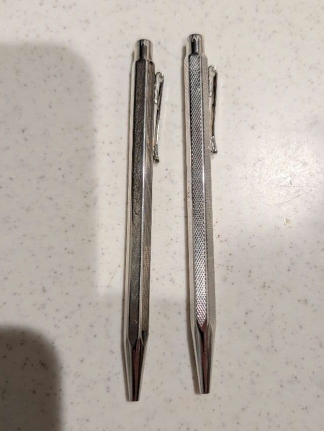 Caran d'Ache カランダッシュ エクリドール シェブロン・レトロ　2本