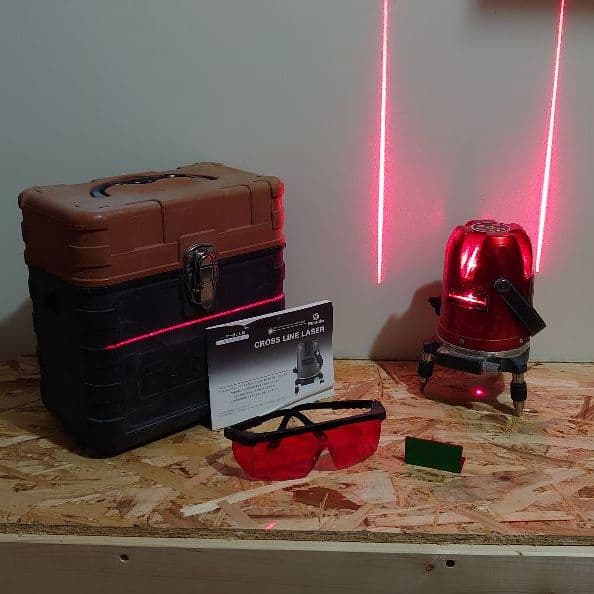 レーザー墨出し機