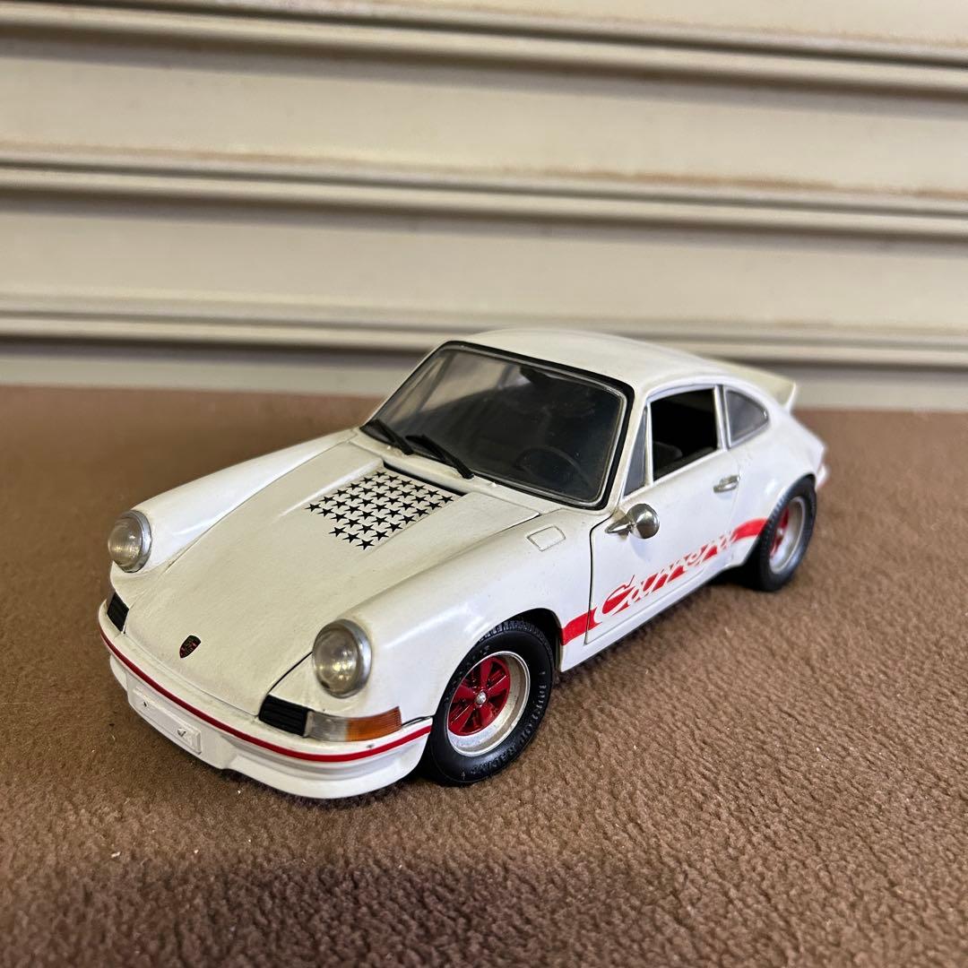 DB13★ミニカー★ オートアート製 1/18 スケール ポルシェ911 カレラ