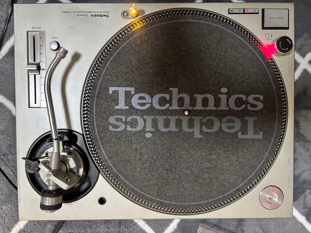 Technics テクニックス　SL-1200MK5