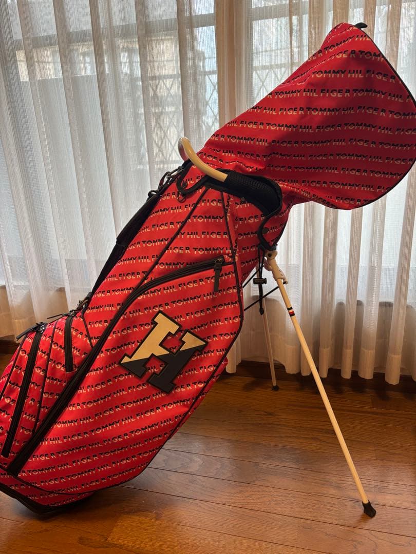 TOMYスタンド式ゴルフバッグ　ピンク