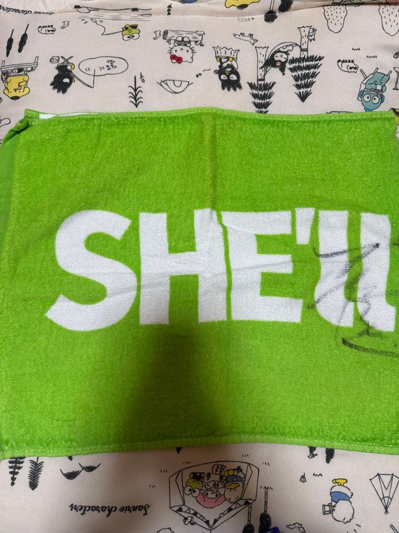 SHE'll SLEEP タオル サイン入り