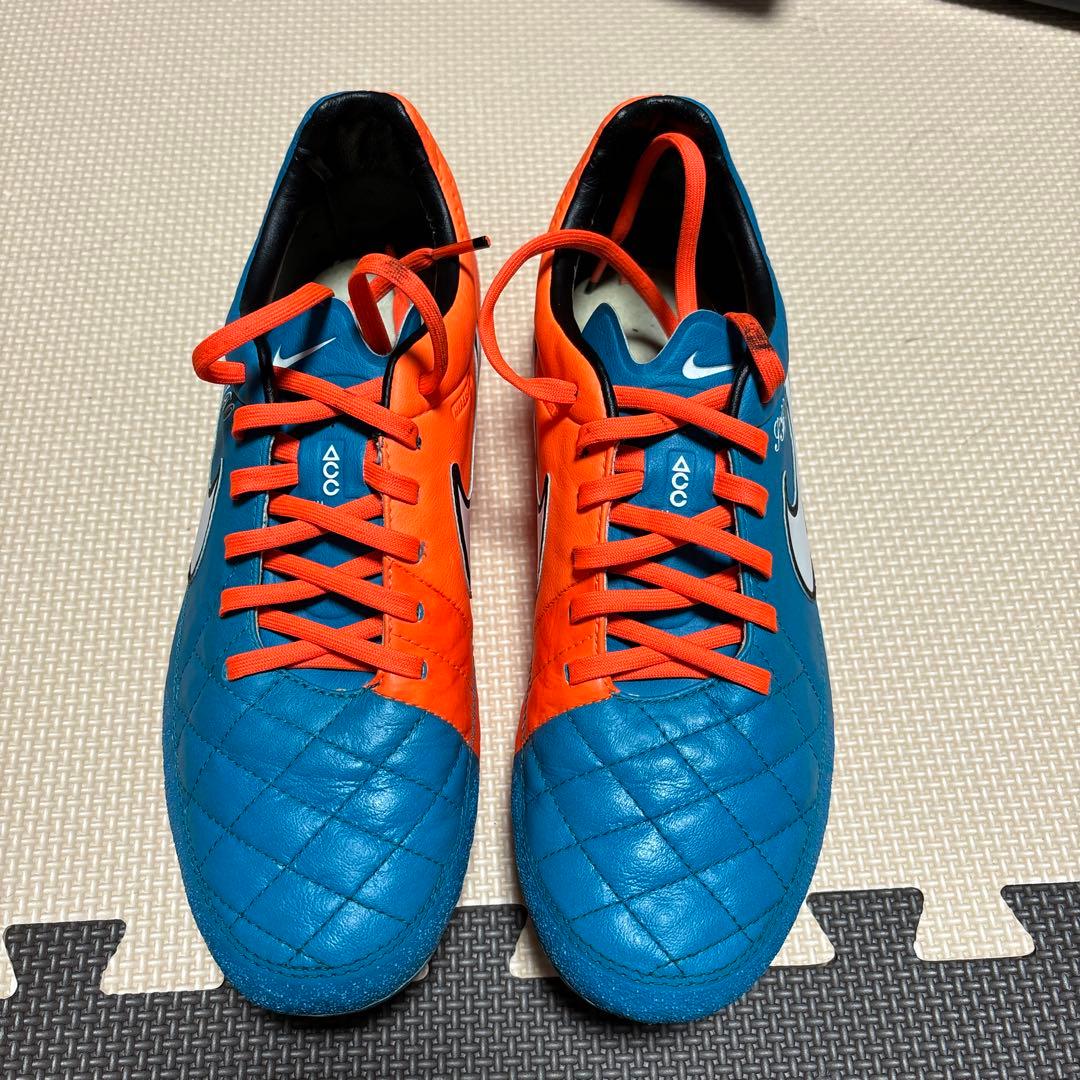 ナイキサッカースパイク　ティエンポ