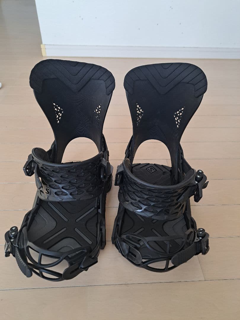 Salomon defender Mサイズ　スノーボードバインディング ブラック