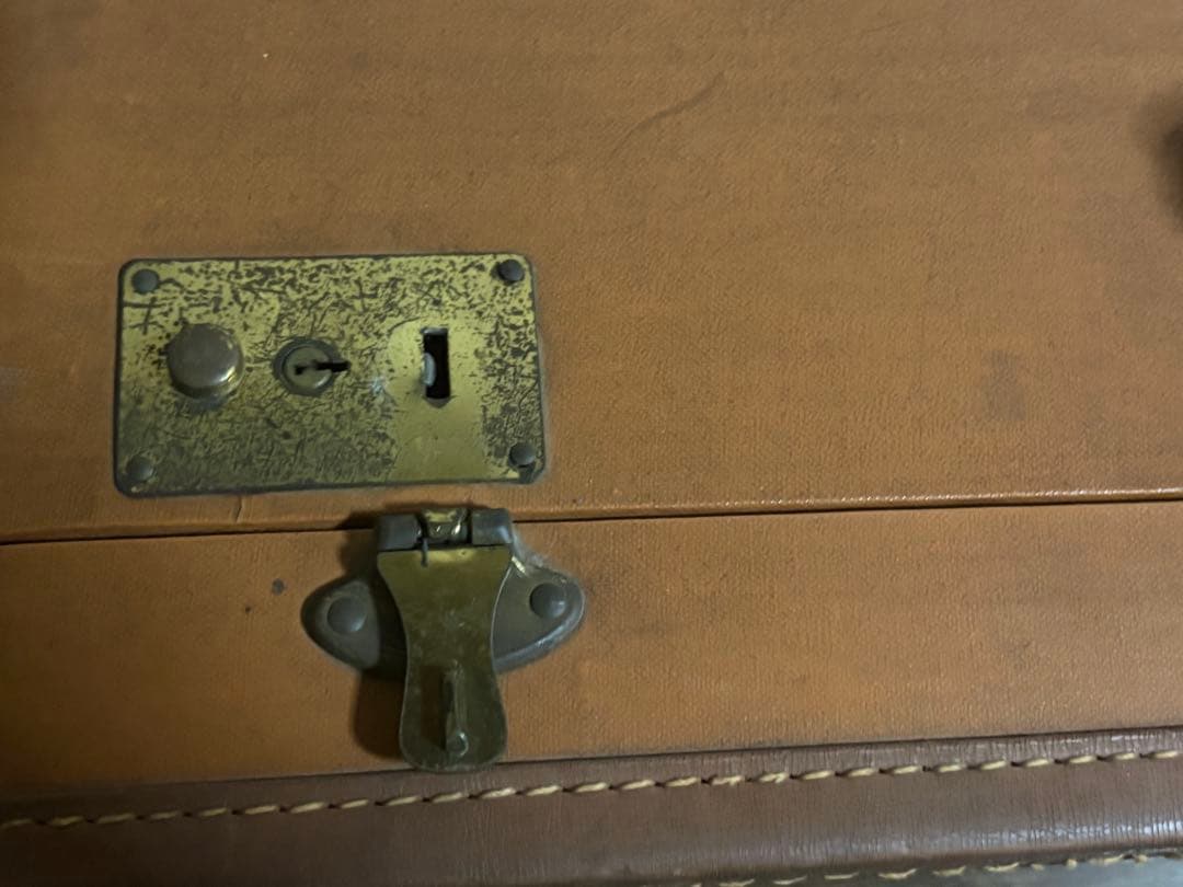 花柄装飾 中型スーツケース