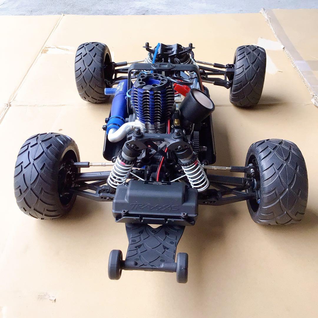 訳あり②ラジコン　トラクサス　TRAXXAS ラジコンシャーシ