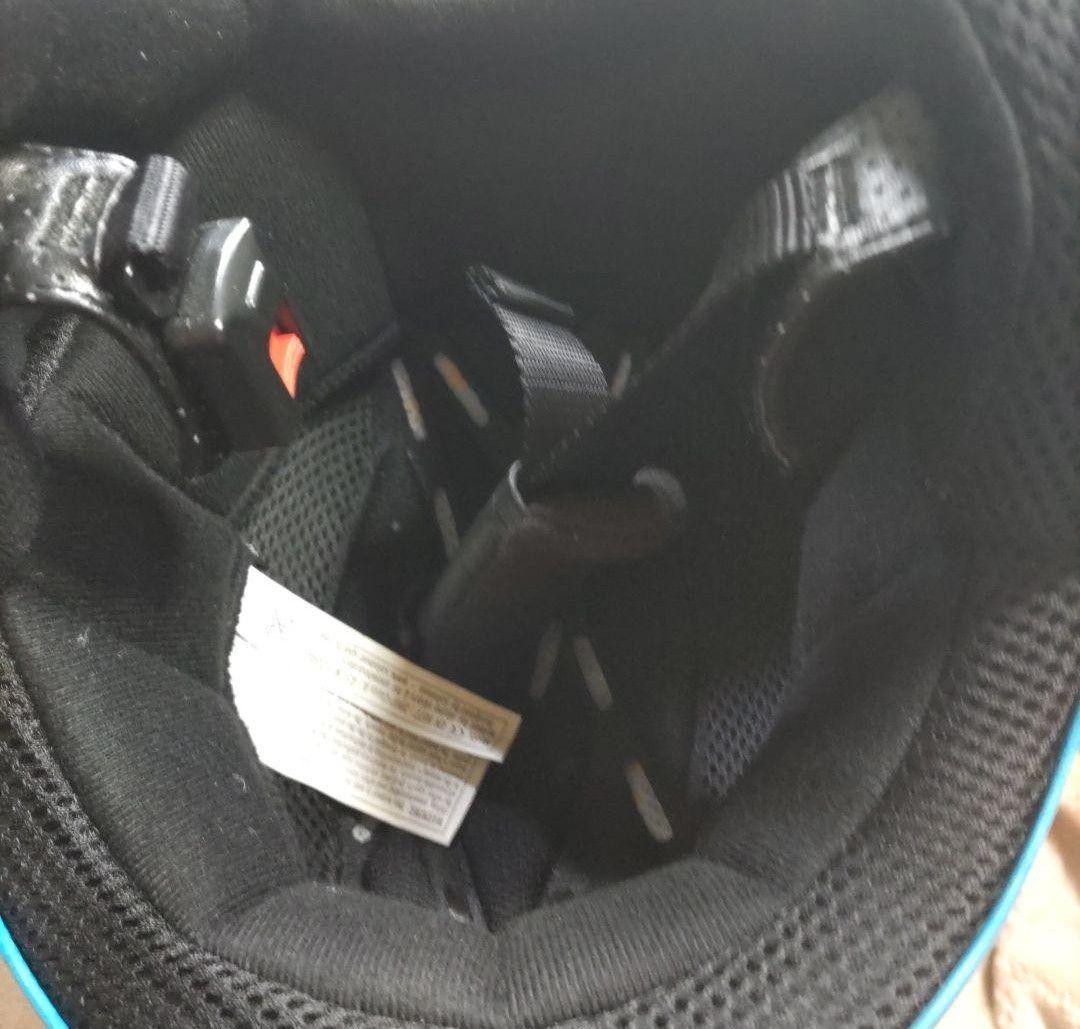 未使用保管品 SAROMON サロモン FIS対応ヘルメット