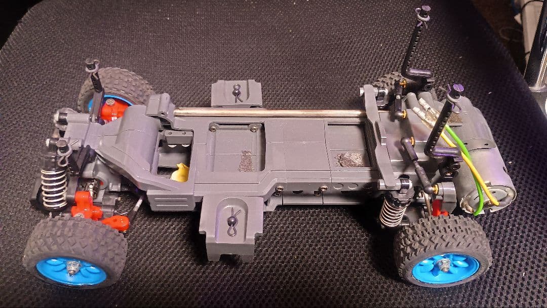 タミヤ MF-01X フォード・エスコート サーボなし 新品タイヤ付き