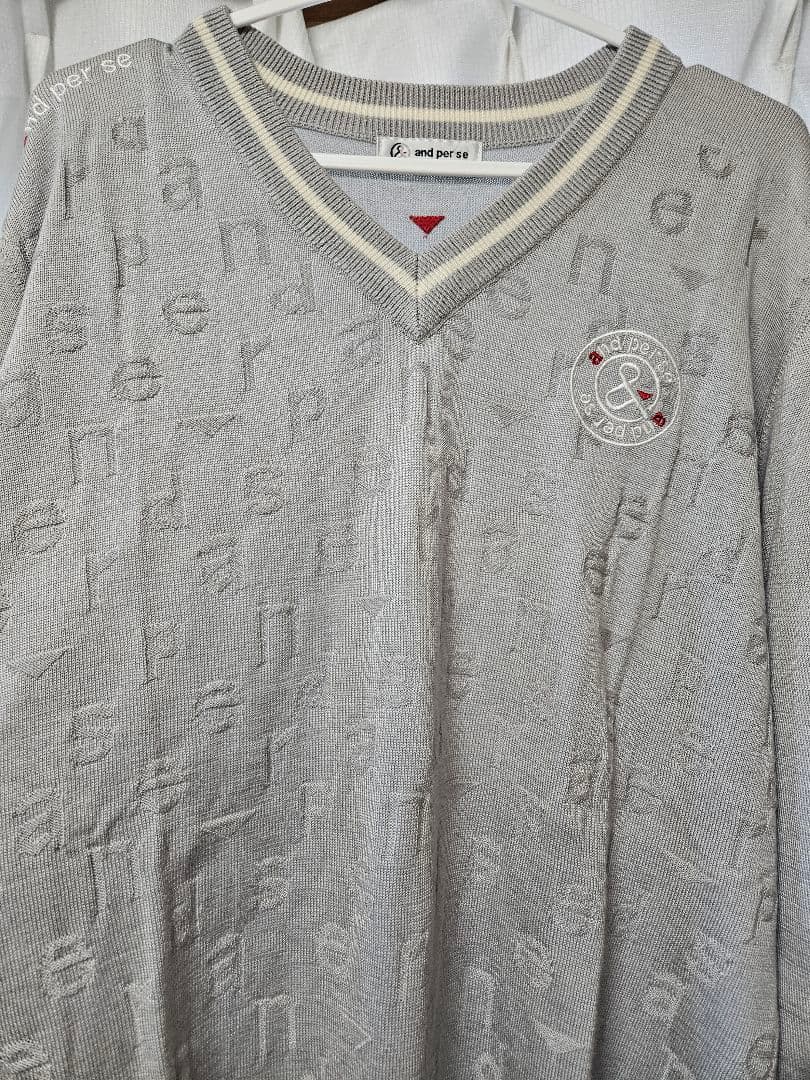 【美品】and per se グレー Vネックニットセーター メンズゴルフウェア