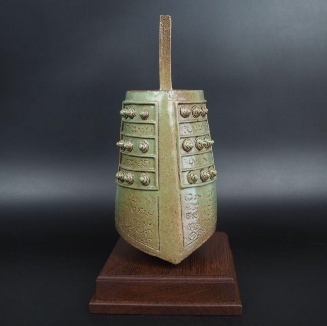 送料無料　大珍品 　一点物　緑色釉編鐘　置物　木箱　検/楽山二六九谷備前相馬常滑