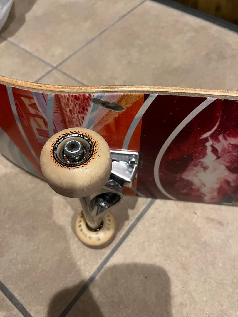 primitive スケボー