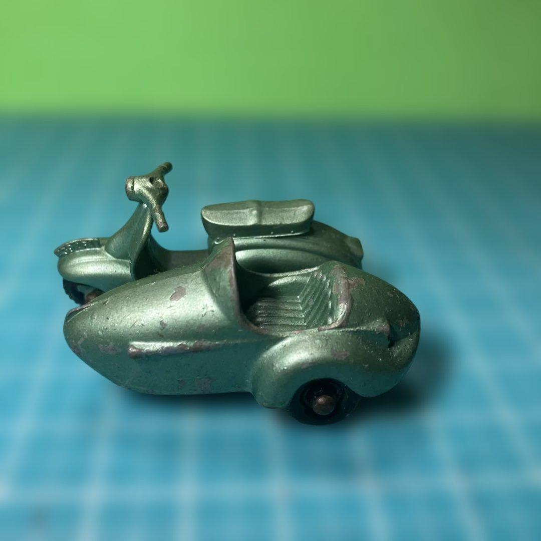 MATCHBOX レズニー スクーター No.36ランブレッター・サイドカー