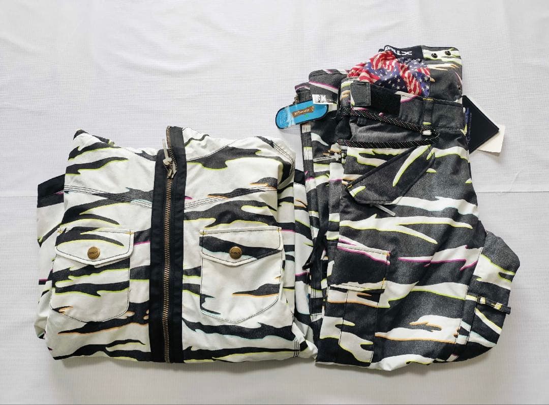 【新品】フェニックス X-niX(エクスニクス) スキーウェア セットアップ