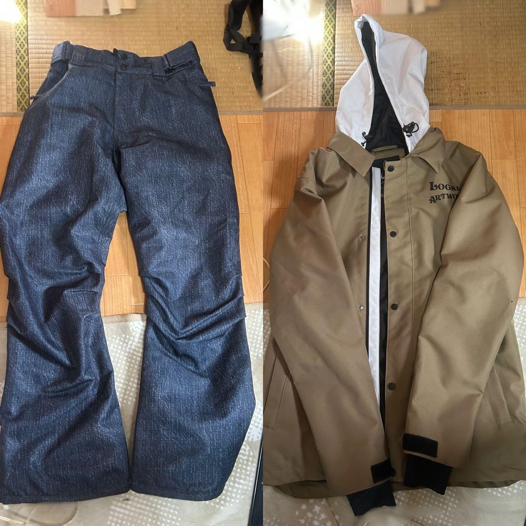 デニムパンツとロゴジャケットセット