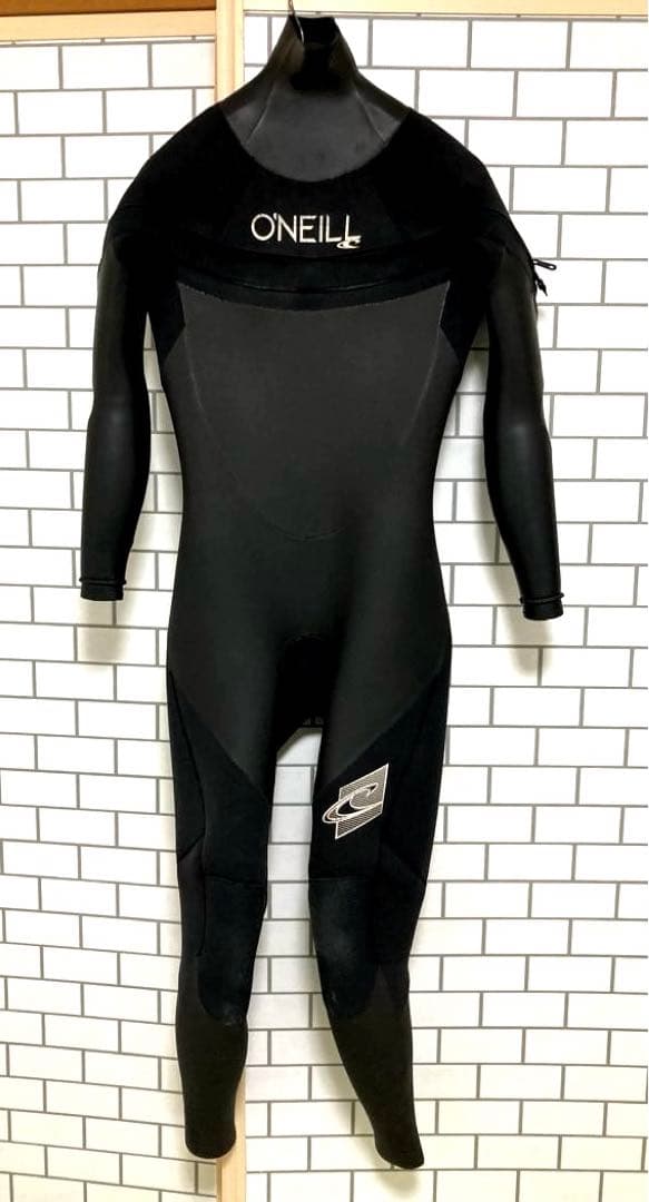 [シーズン最終価格] O'Neill セミドライウェットスーツ